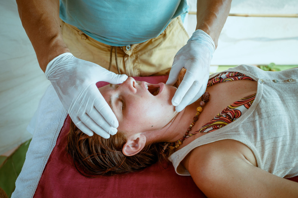 Reception at the doctor. Alternative medicine. Osteopathy. Massa